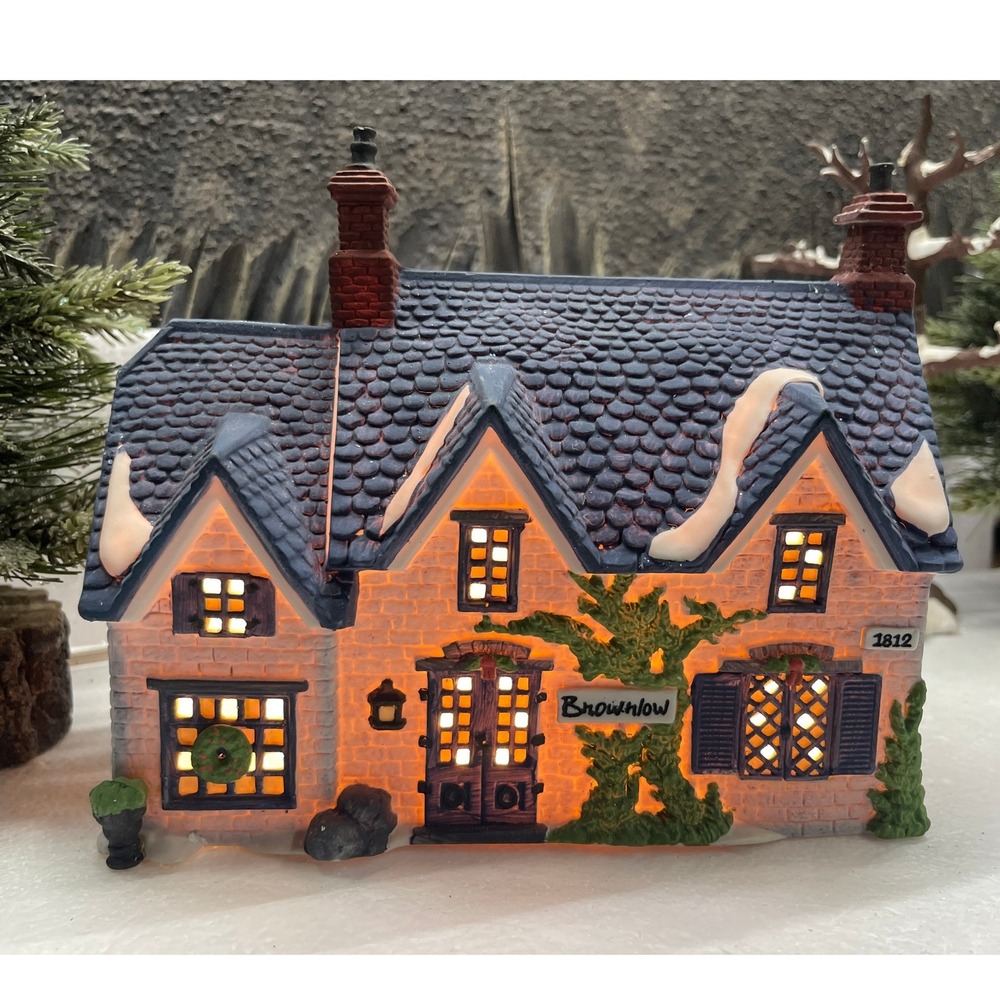 Department 56 Dickens Village Oliver Twist BROWNLOW HOUSE 5553-0